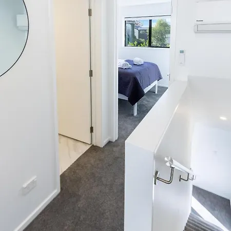 Central City Awaits 2 Bed 2 Bath With Carpark Christchurch Exterior photo