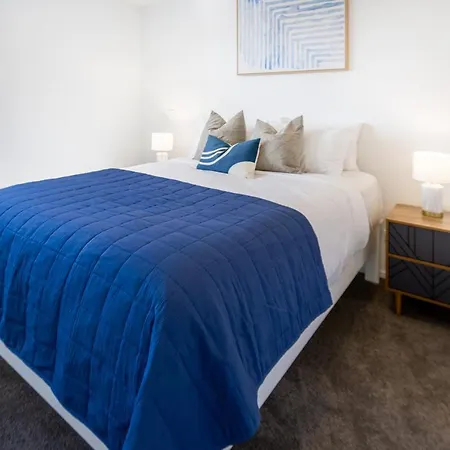 Central City Awaits 2 Bed 2 Bath With Carpark Christchurch Exterior photo