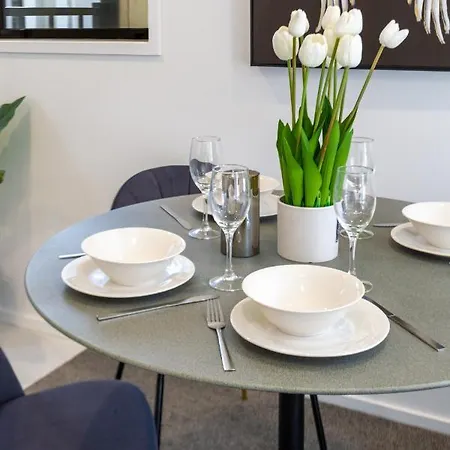 Central City Awaits 2 Bed 2 Bath With Carpark Christchurch Exterior photo